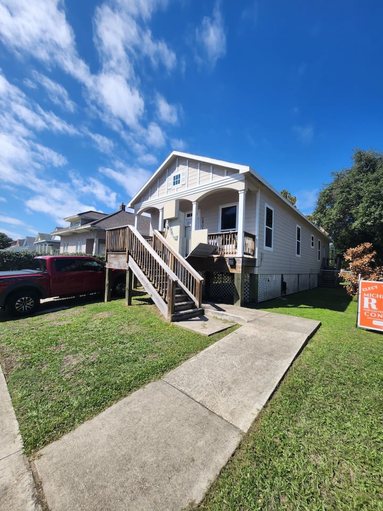 2BR 1BA on 29th — Duplex Close to Cruise Ship
